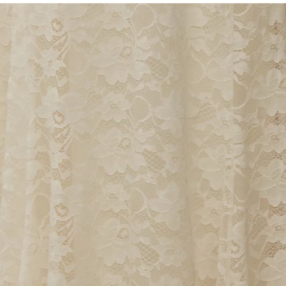 Wedding dress size 14 Torrid NWT. Off white lace. - Picture 3 of 10